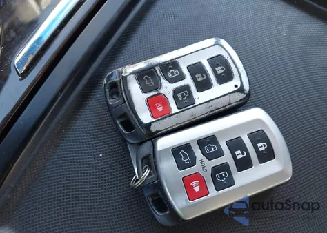 2015 Toyota Sienna Xle 8 Passenger from USA, damaged, VIN 5TDYK3DC6FS658639